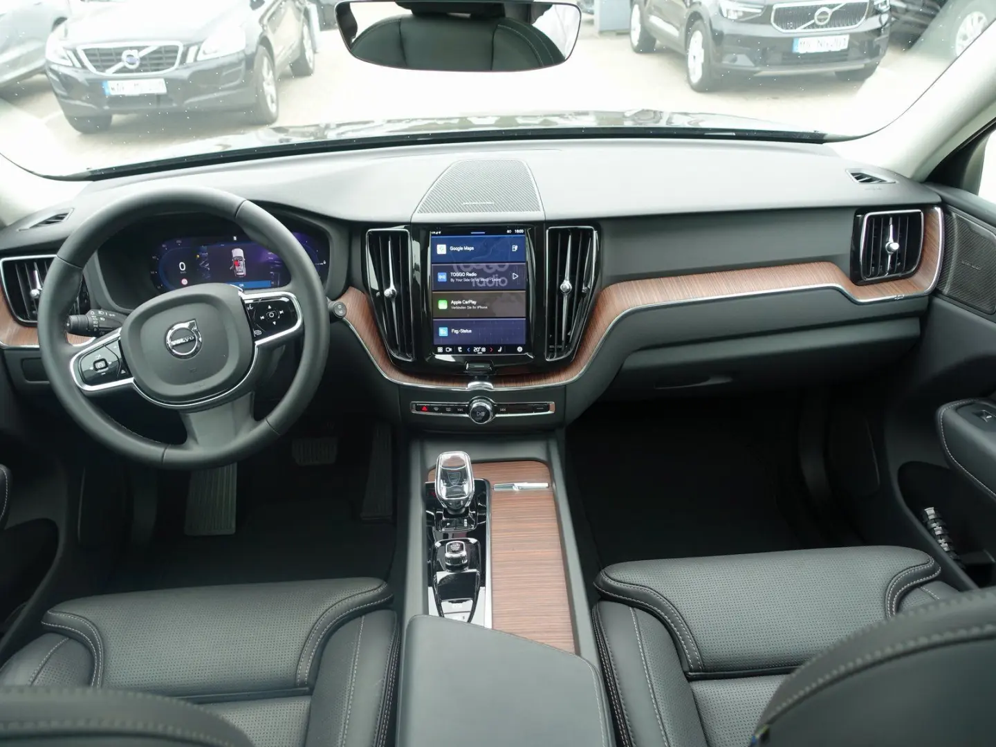 XC60 Recharge Plus T8 AWD/Pano/H&K/FourC/360°