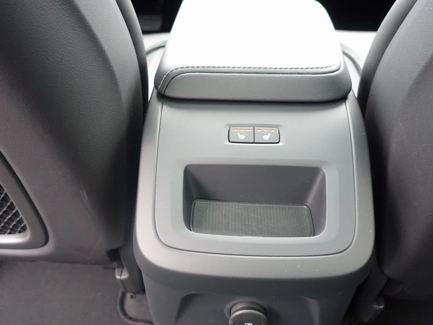 XC60 Recharge Plus T8 AWD/Pano/H&K/FourC/360°