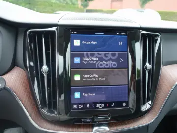 XC60 Recharge Plus T8 AWD/Pano/H&K/FourC/360°