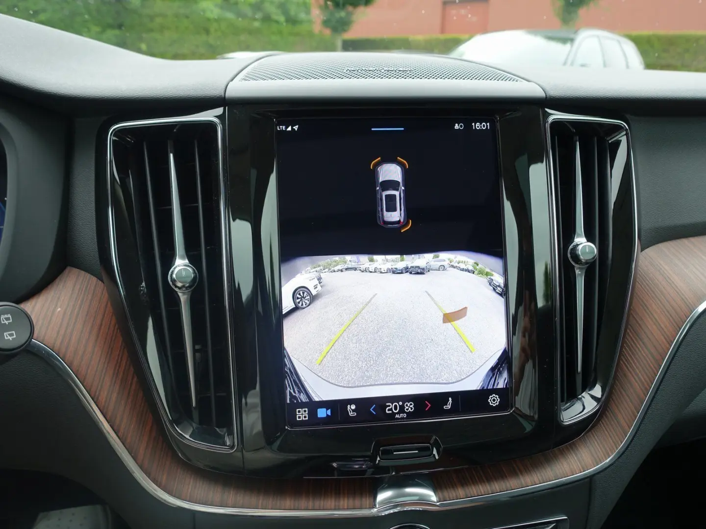 XC60 Recharge Plus T8 AWD/Pano/H&K/FourC/360°