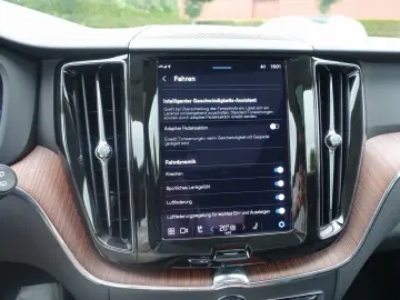 XC60 Recharge Plus T8 AWD/Pano/H&K/FourC/360°