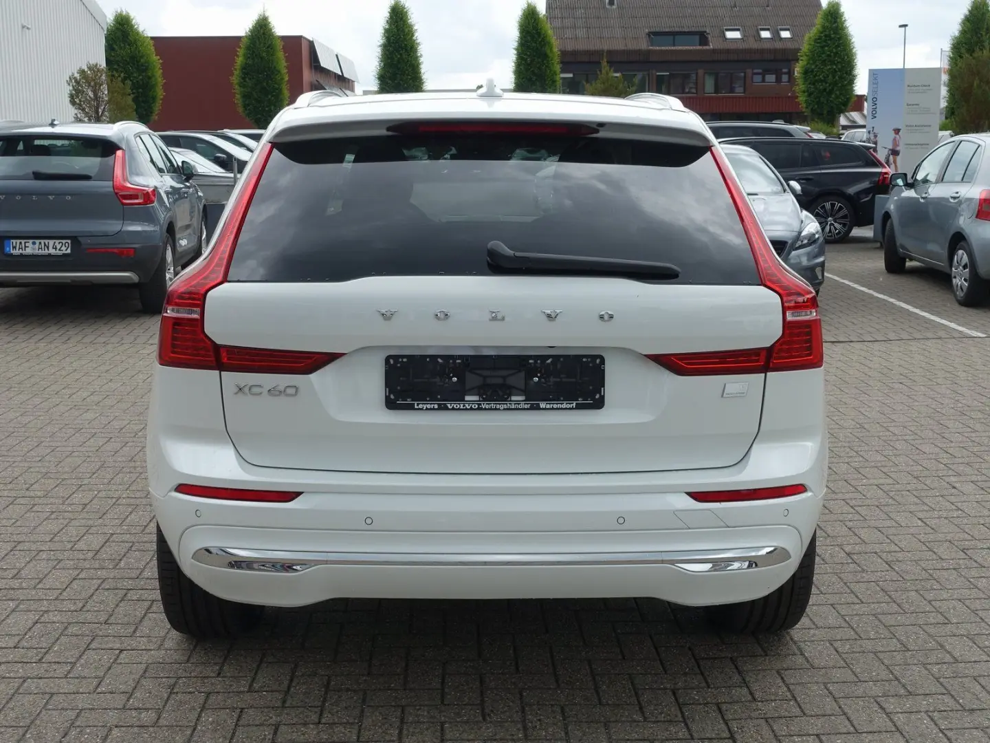 XC60 Recharge Plus T8 AWD/Pano/H&K/FourC/360°