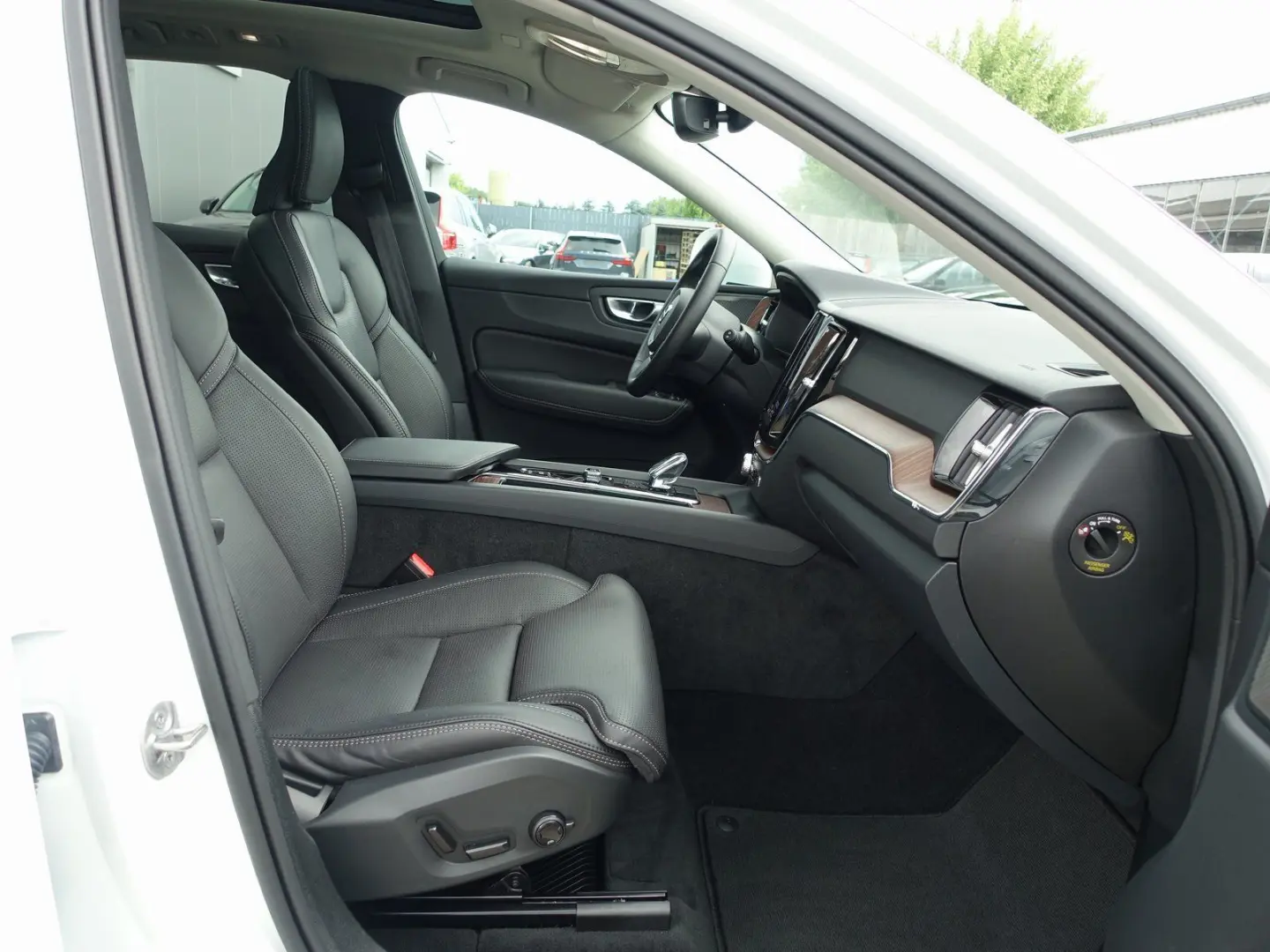 XC60 Recharge Plus T8 AWD/Pano/H&K/FourC/360°