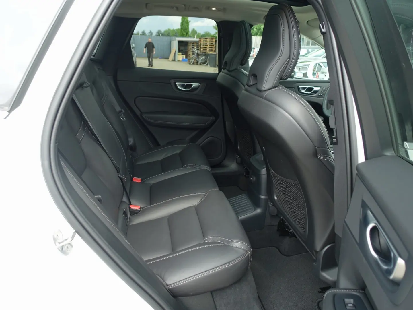XC60 Recharge Plus T8 AWD/Pano/H&K/FourC/360°