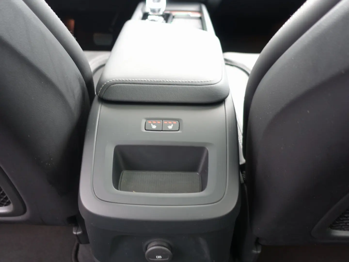 XC60 Recharge Plus T8 AWD/Pano/H&K/FourC/360°
