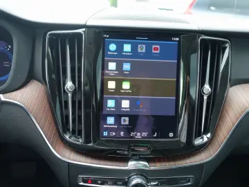 XC60 Recharge Plus T8 AWD/Pano/H&K/FourC/360°