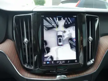 XC60 Recharge Plus T8 AWD/Pano/H&K/FourC/360°