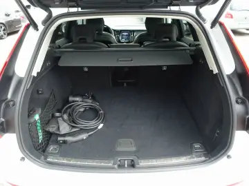 XC60 Recharge Plus T8 AWD/Pano/H&K/FourC/360°