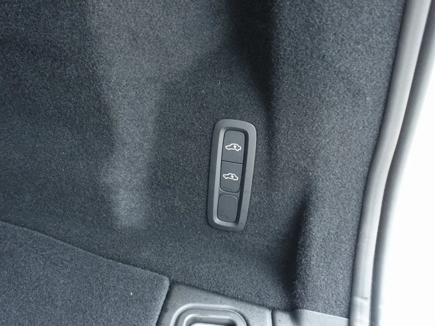 XC60 Recharge Plus T8 AWD/Pano/H&K/FourC/360°