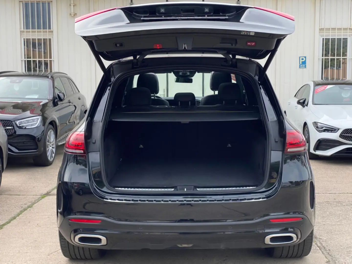 GLE350de AMG 4M_Panorama_SoftClose_Exclusive_360