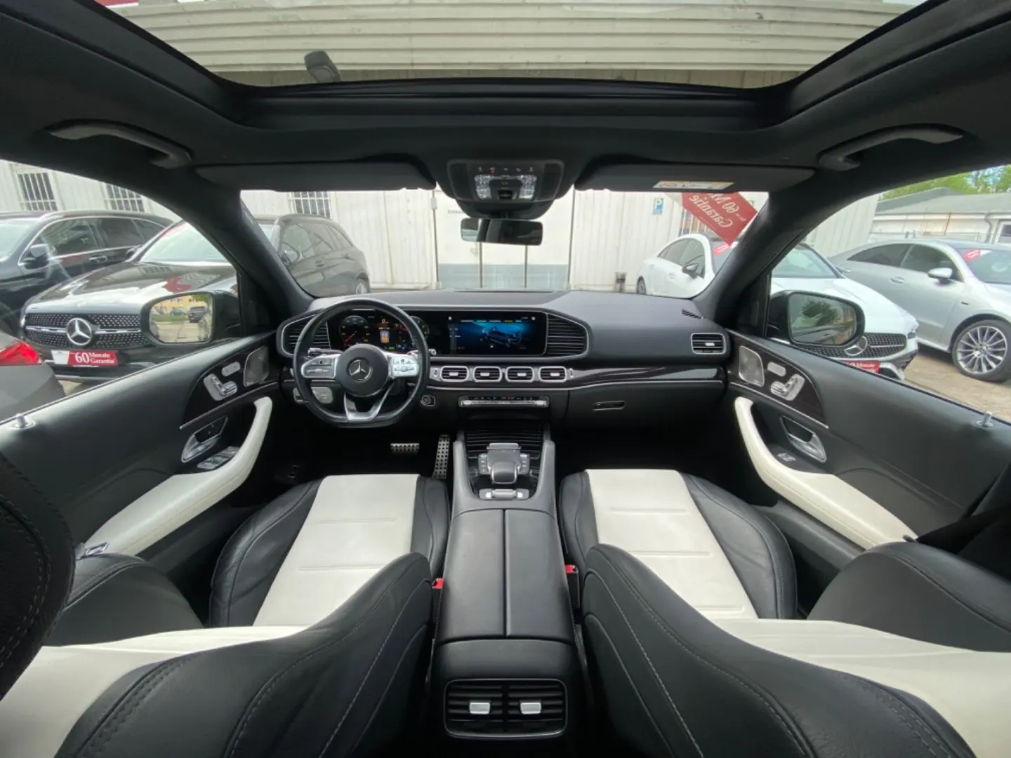 GLE350de AMG 4M_Panorama_SoftClose_Exclusive_360