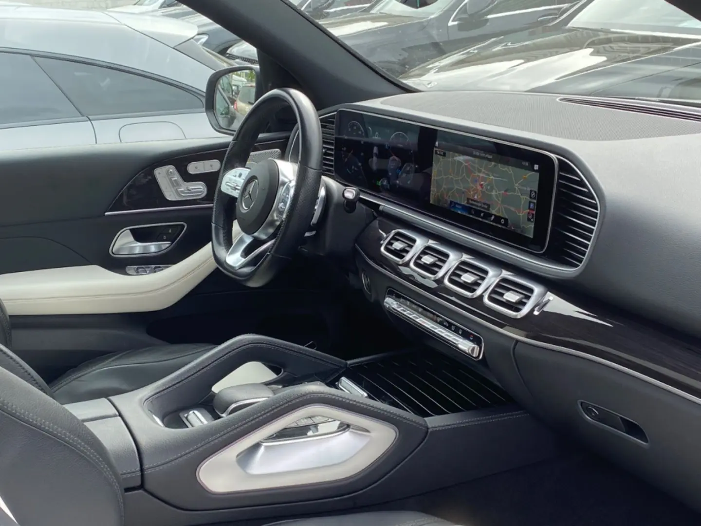 GLE350de AMG 4M_Panorama_SoftClose_Exclusive_360