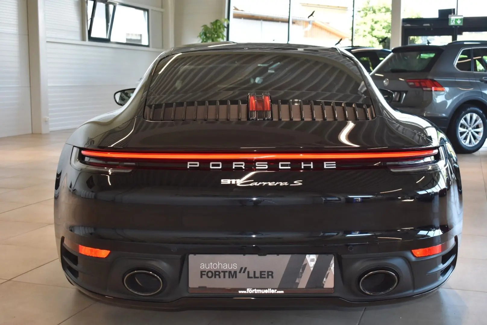 911 Carrera S  //Approved