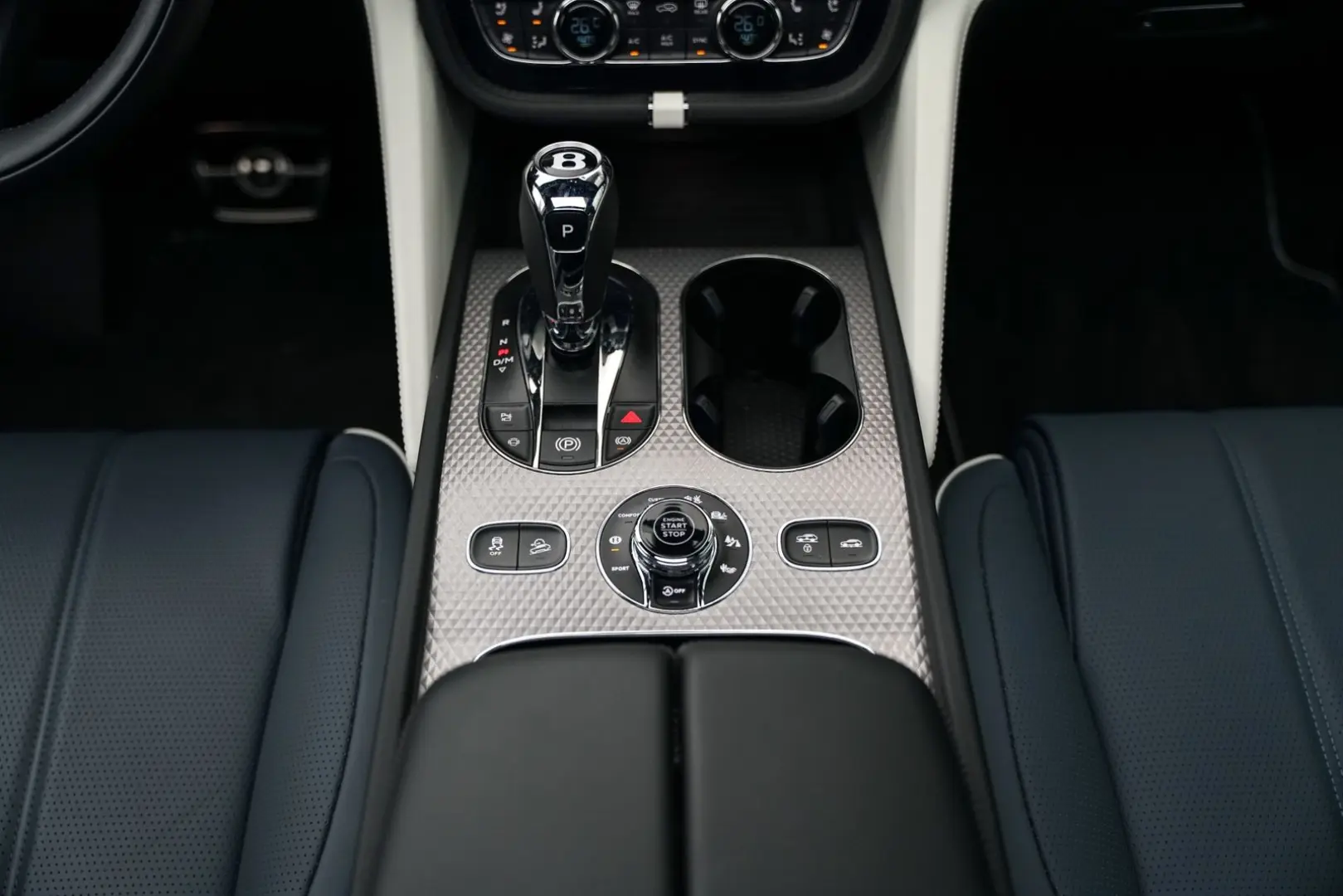 Bentayga EWB Mulliner V8