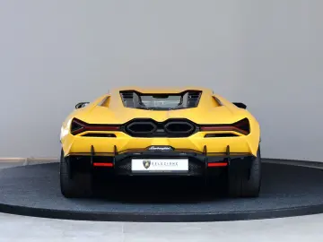 Revuelto 6.5 V12 HPEV