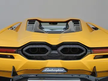 Revuelto 6.5 V12 HPEV