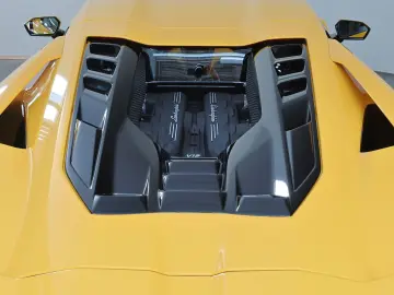 Revuelto 6.5 V12 HPEV