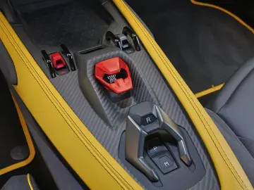 Revuelto 6.5 V12 HPEV