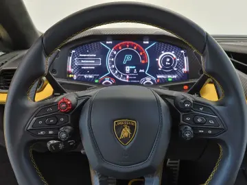 Revuelto 6.5 V12 HPEV
