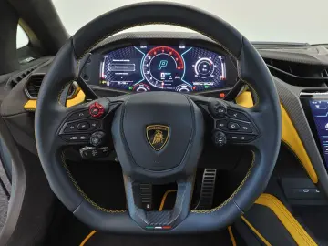 Revuelto 6.5 V12 HPEV