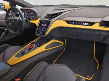Revuelto 6.5 V12 HPEV