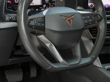 Formentor 1.4 eHybrid NAVI KAMERA LED LM19