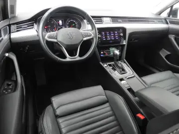 Passat Var 2.0 TDI DSG Leder Navi LED ACC Kamera