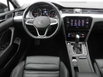 Passat Var 2.0 TDI DSG Leder Navi LED ACC Kamera