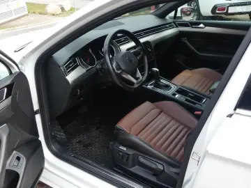 Passat*Variant*Stand-Hzg*SHZ*ACC*Massage*DAB
