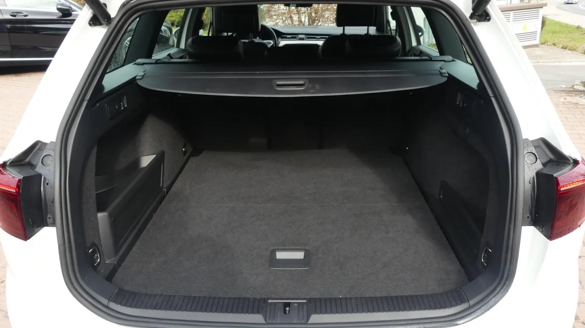 Passat*Variant*Stand-Hzg*SHZ*ACC*Massage*DAB