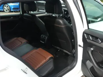 Passat*Variant*Stand-Hzg*SHZ*ACC*Massage*DAB