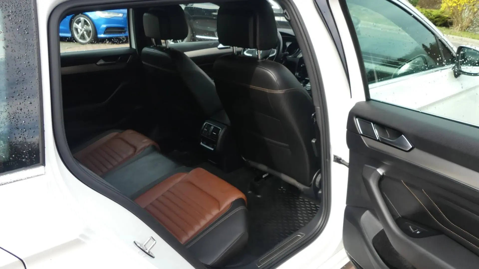 Passat*Variant*Stand-Hzg*SHZ*ACC*Massage*DAB