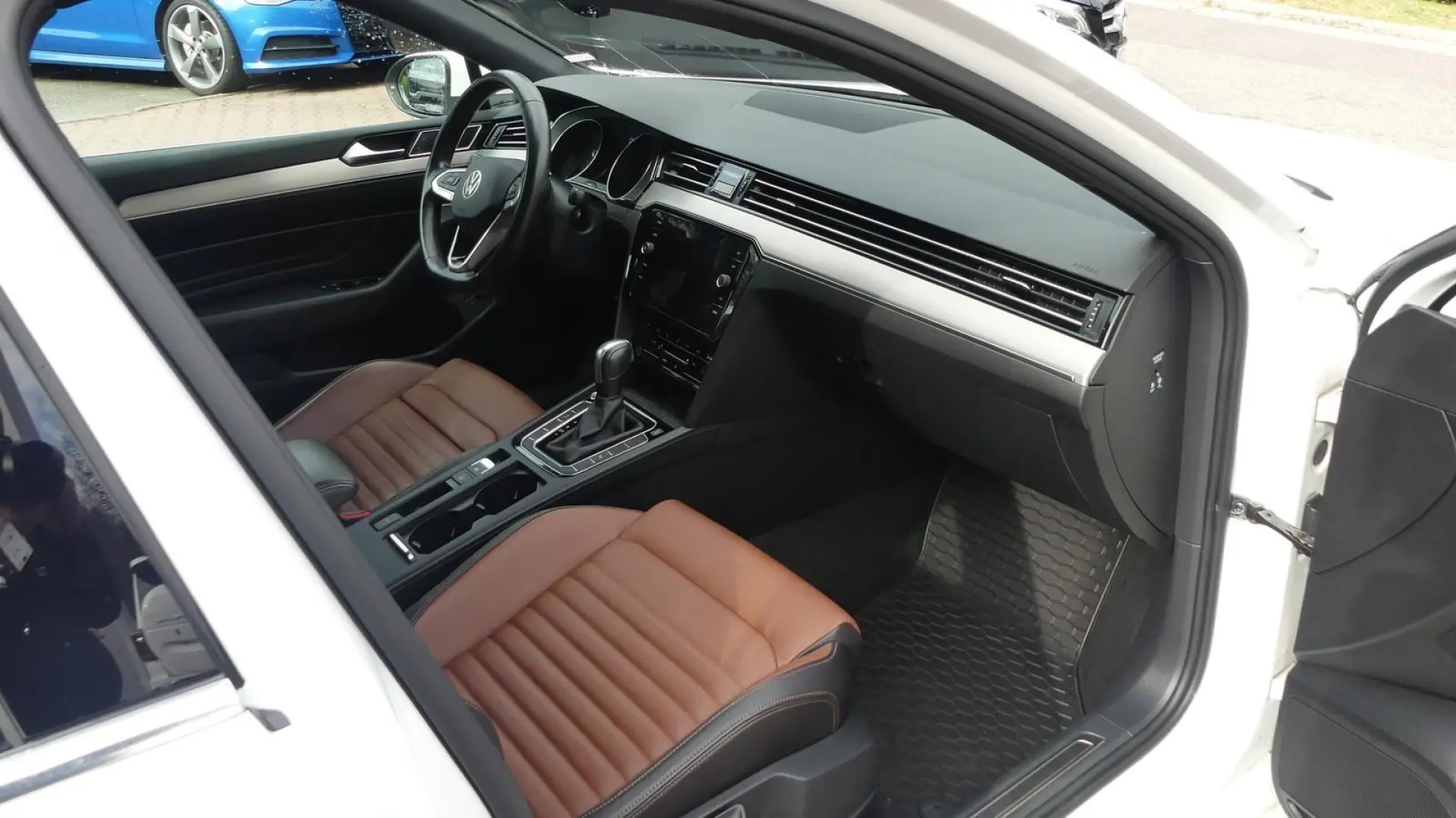 Passat*Variant*Stand-Hzg*SHZ*ACC*Massage*DAB