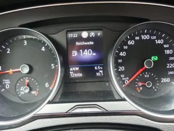 Passat*Variant*Stand-Hzg*SHZ*ACC*Massage*DAB