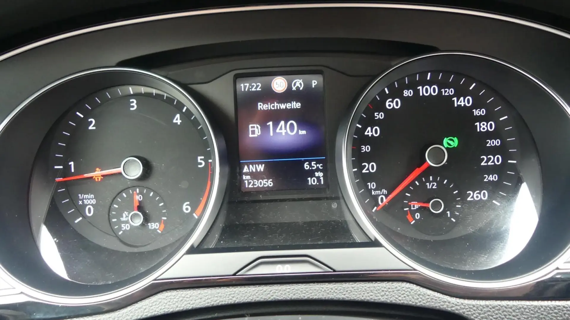 Passat*Variant*Stand-Hzg*SHZ*ACC*Massage*DAB