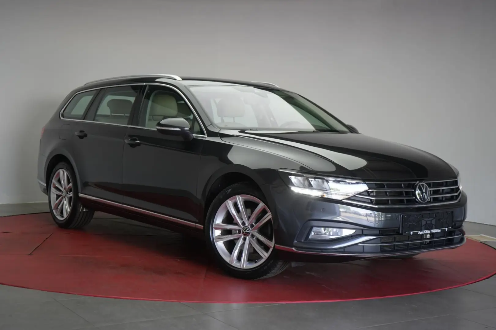 Passat Variant 2.0 TDI SCR DSG Elegance Navi/Led