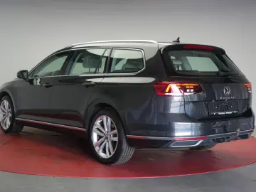 Passat Variant 2.0 TDI SCR DSG Elegance Navi/Led