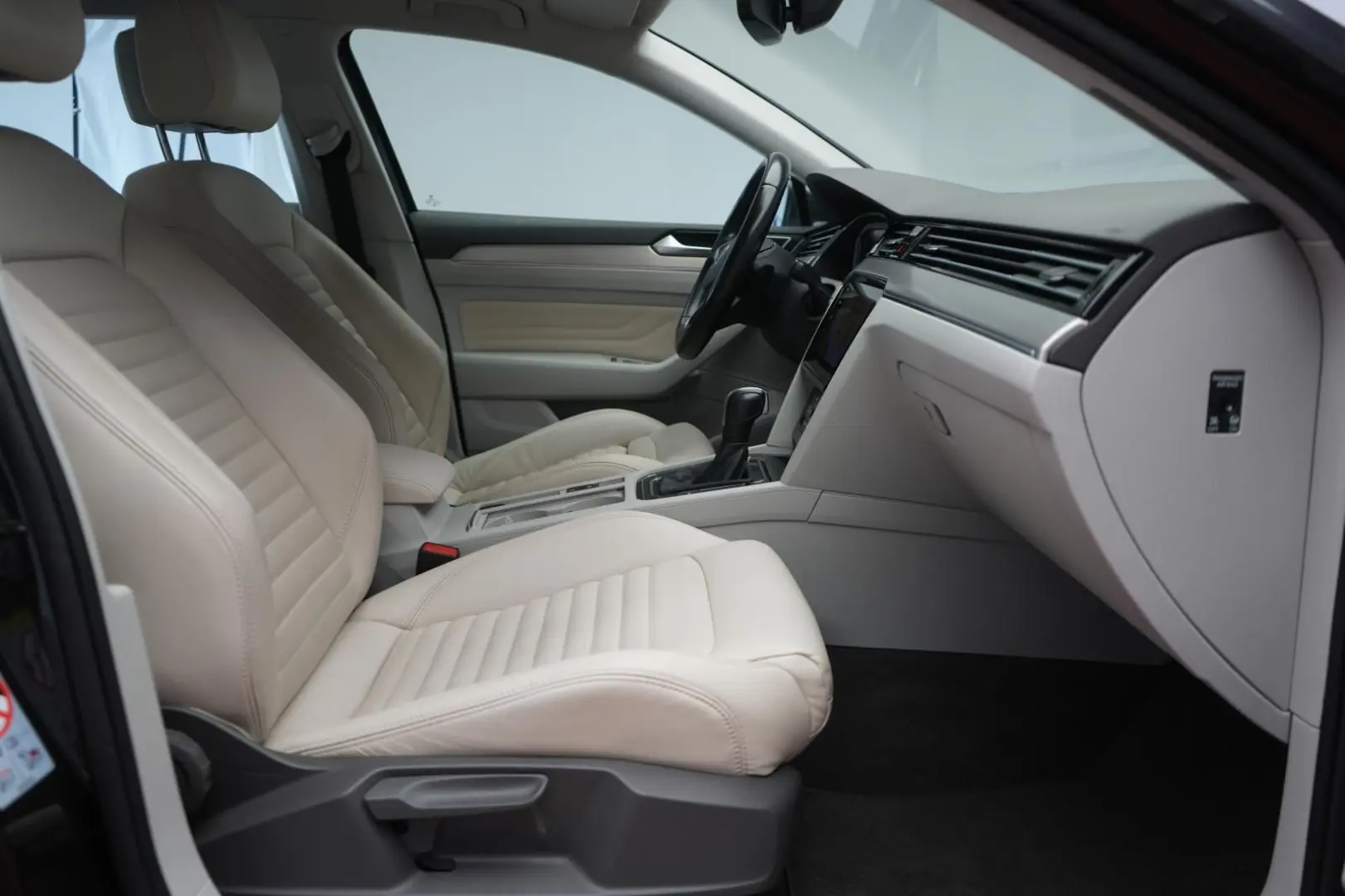 Passat Variant 2.0 TDI SCR DSG Elegance Navi/Led