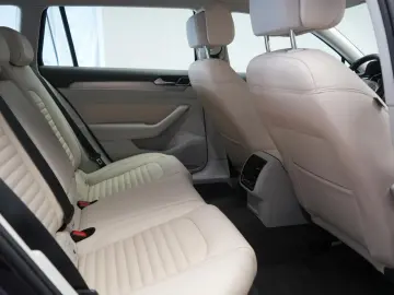 Passat Variant 2.0 TDI SCR DSG Elegance Navi/Led