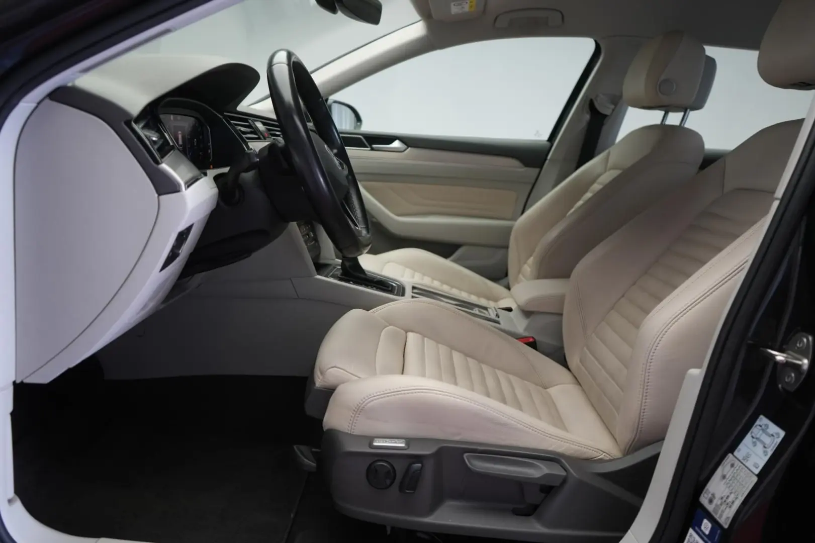Passat Variant 2.0 TDI SCR DSG Elegance Navi/Led