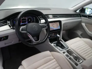 Passat Variant 2.0 TDI SCR DSG Elegance Navi/Led