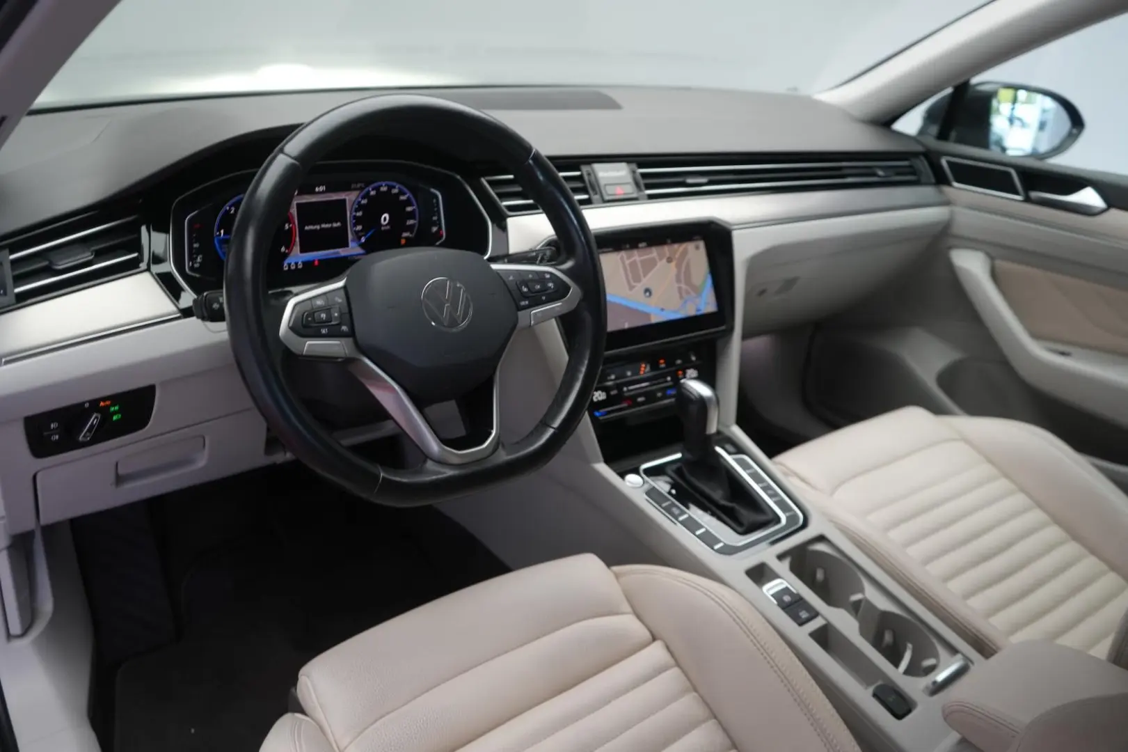 Passat Variant 2.0 TDI SCR DSG Elegance Navi/Led