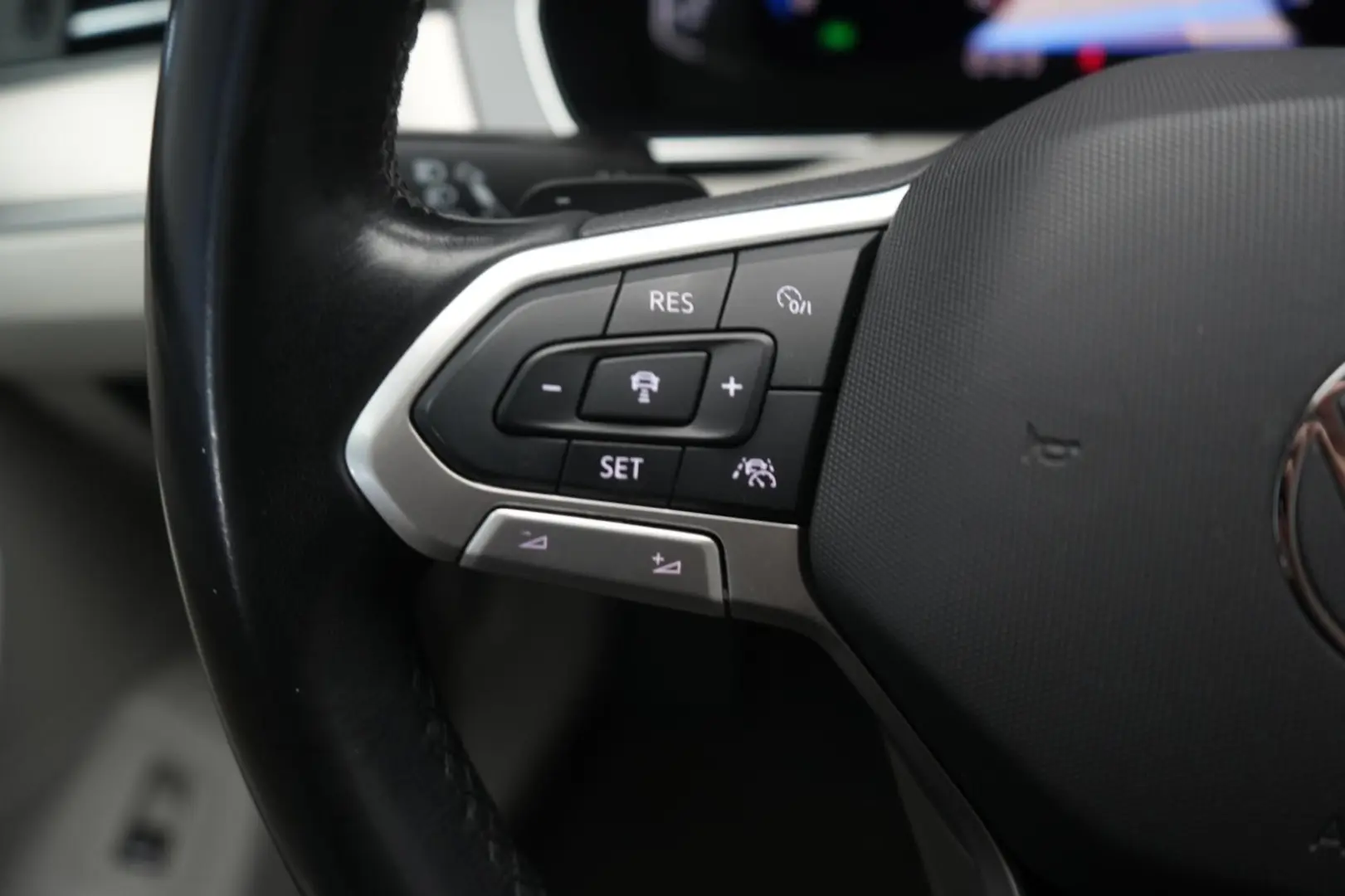 Passat Variant 2.0 TDI SCR DSG Elegance Navi/Led
