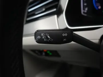 Passat Variant 2.0 TDI SCR DSG Elegance Navi/Led