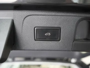 Passat Variant 2.0 TDI SCR DSG Elegance Navi/Led