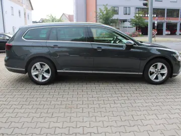 Passat Variant Elegance