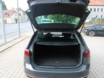 Passat Variant Elegance