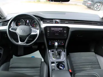 Passat Variant Elegance