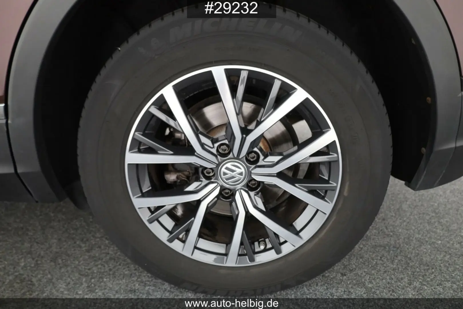 Tiguan1.5 TSI Comfortline #Virtual#Cam#Pano#APP#
