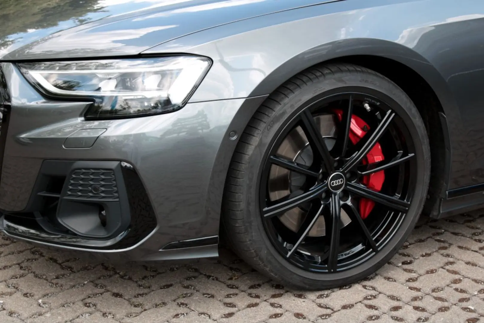 S8 4.0TFSI UPE194 EXCLUSIVE TV LM21 STHZ